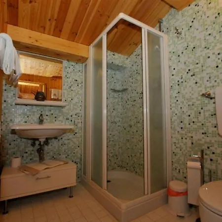 Campoleone Sleeps 9 With Pool And Wifi